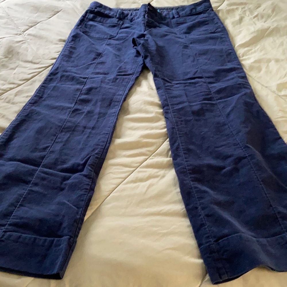 American Eagle 16L women’s navy khakis